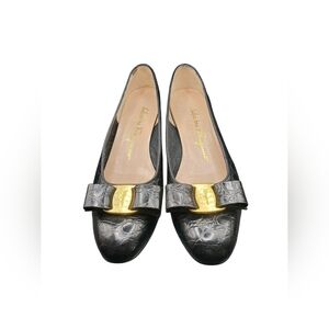 🎆 Salvatore Ferragamo – Black Croc‑Embossed Leather Pumps – Size 5.5 C, US 5.5